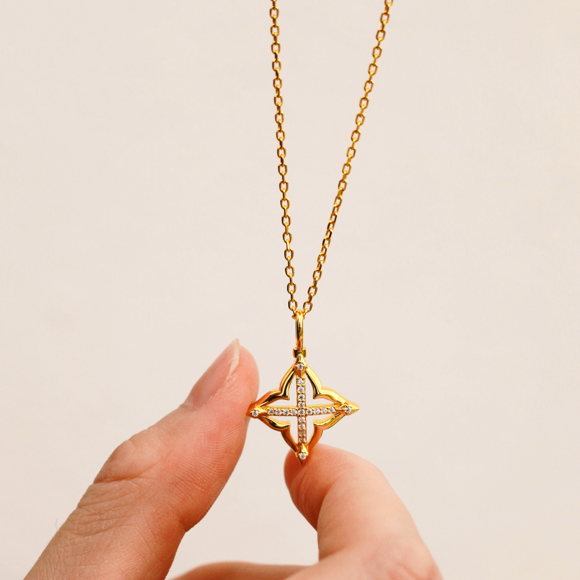 Lucky Four-Leaf Clover Cross Amulet Pendant Necklace